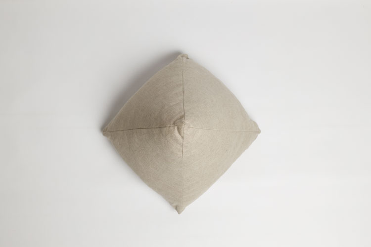 StitchedSA Pillow Triangle 02